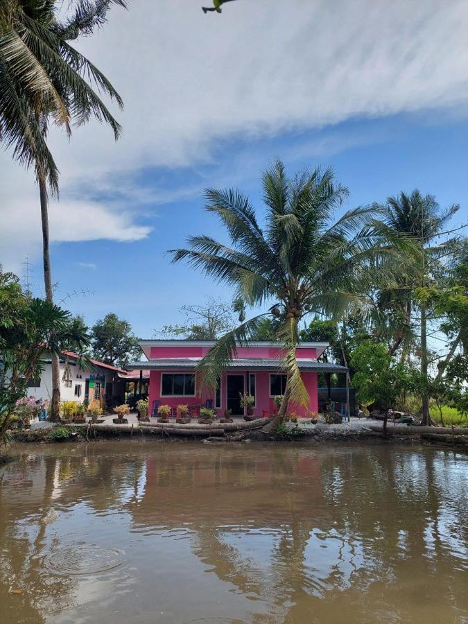 Pink Homestay D'Perlis Kangar Dış mekan fotoğraf